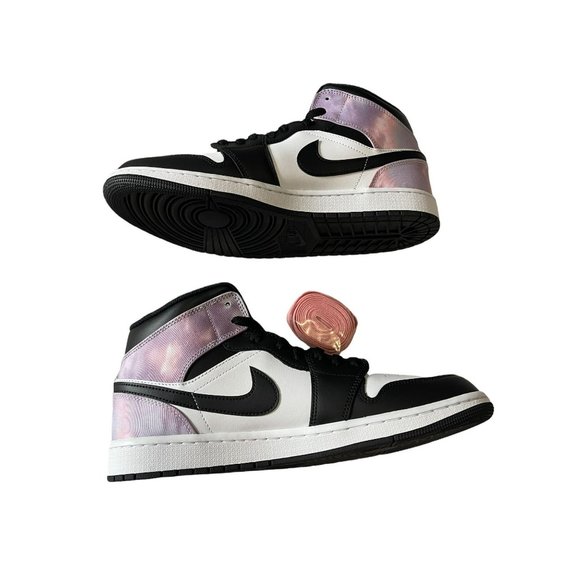 Jordan Other - Air Jordan 1 Mid SE